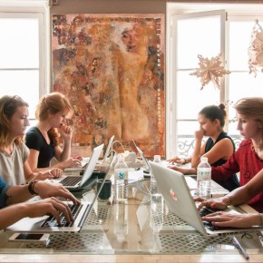 Office Riders l'Airbnb del coworkingcomparteix espai i despeses per a treballar o fer reunions 8
